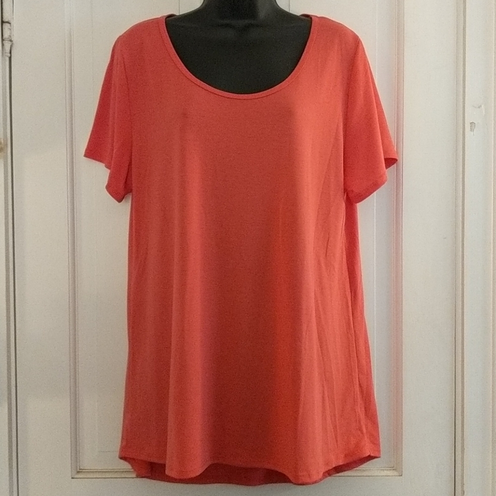 Coral lularoe classic T NWOT